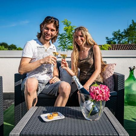 Notti Al Torre - Colazione In Camera San Vito al Torre ภายนอก รูปภาพ